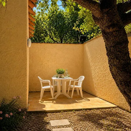 Avec Terrasse *